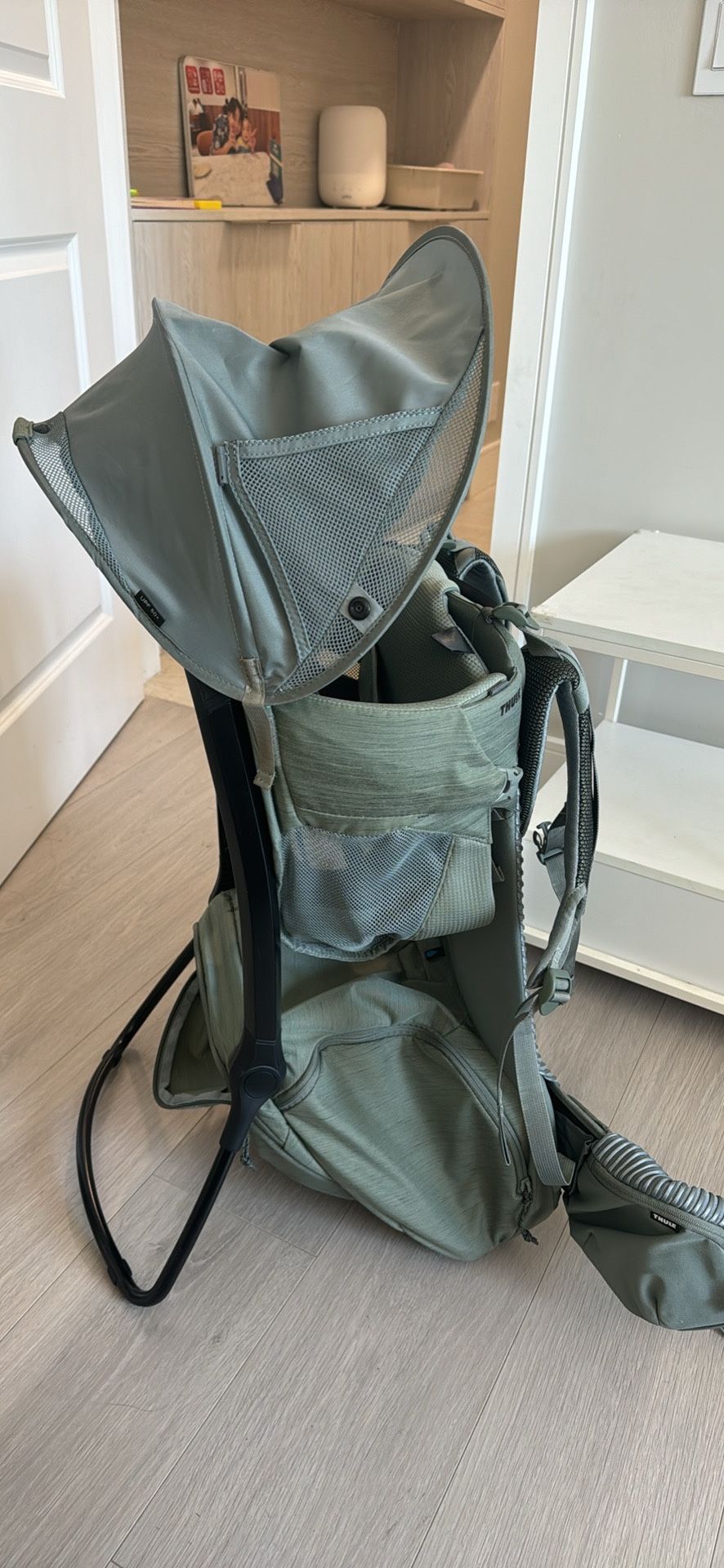 baby carrier outside Thule Saping child carrier