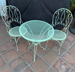 Wrought Iron Table& Chairs