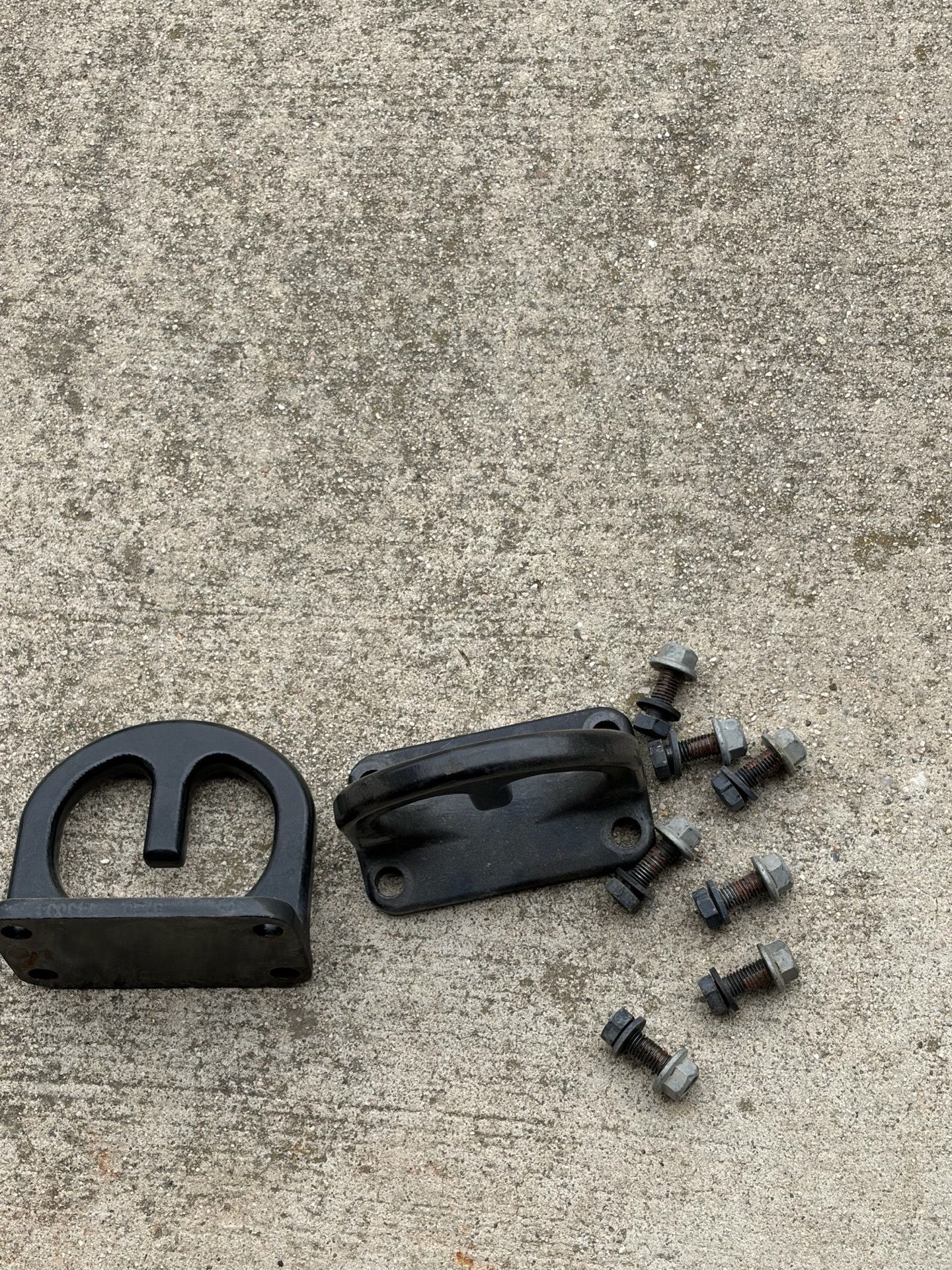 4 gen Ram 2500 front hooks