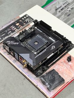 ASUS ROG Strix X570-I Gaming