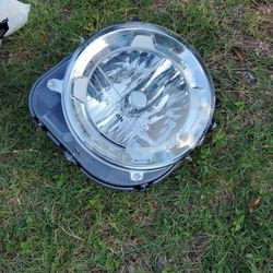 2015-2018 JEEP RENEGADE HEADLIGHT $50