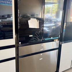 Family Hub Refrigerator