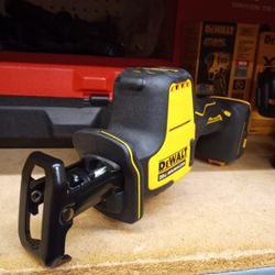 DEWALT 20V MAX BRUSHLESS ATOMIC COMPACT RECIPROCATING SAW. TOOL ONLY