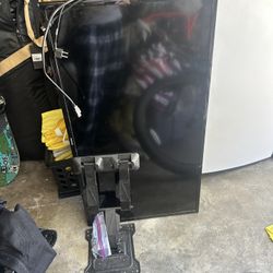 Tv With Wall Mount