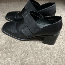 Women’s Black Leather Shoes