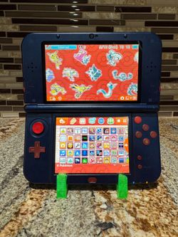 “New” Nintendo 3DS XL READ DESCRIPTION (Blue/Red Custom, 64 GB)