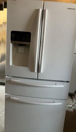 Samsung 4 Door  White Refrigerator Fridge
