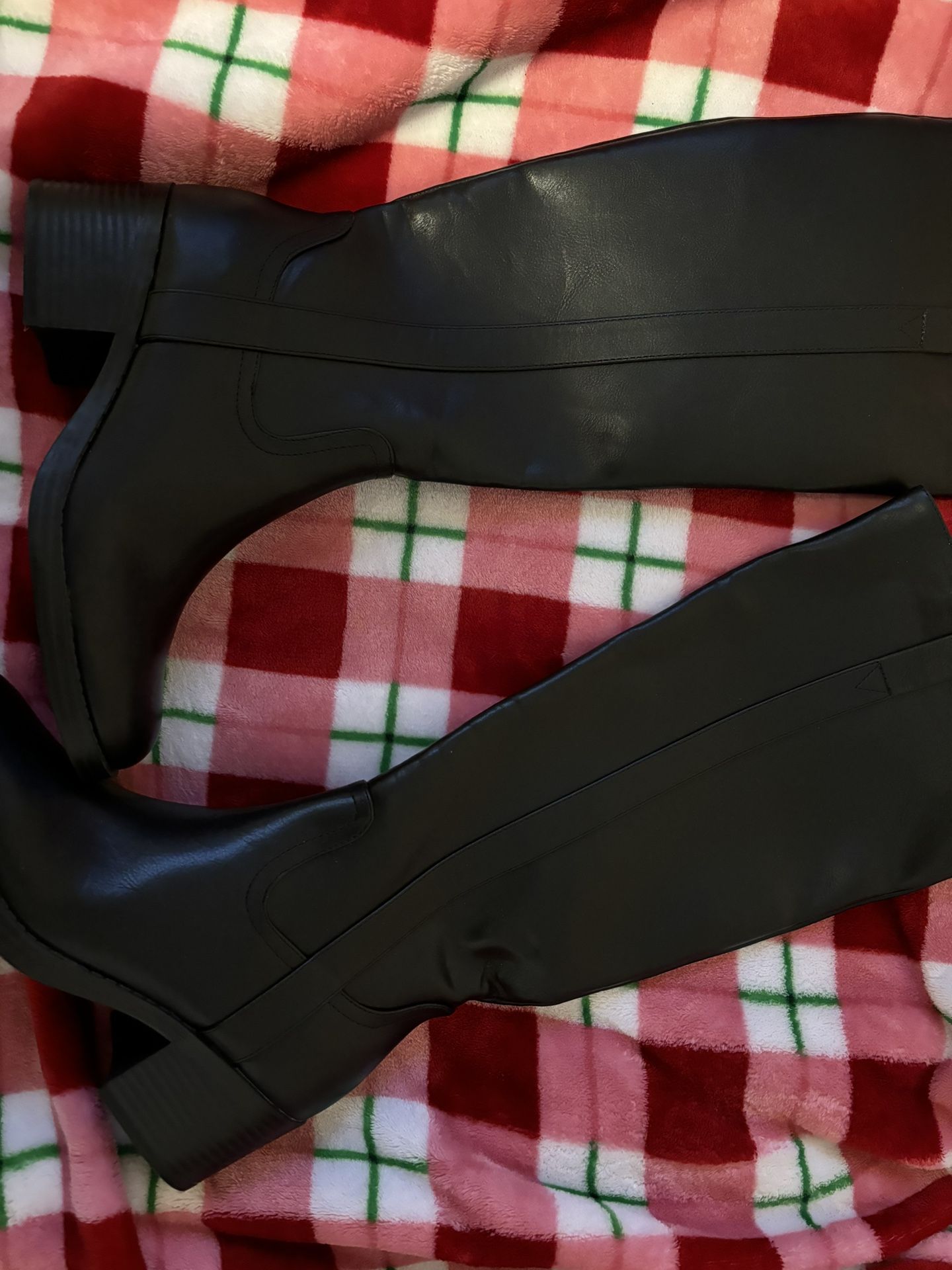 Black Boots