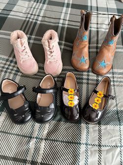 Toddler girls Shoes size7c brand new I’m selling all together for $30 Firm pick up only