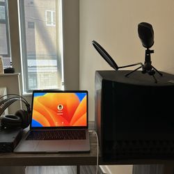 Recording Studio Setup + 2018 MacBook Pro W/ Siri Touchbar 