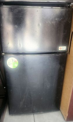 Mini fridge