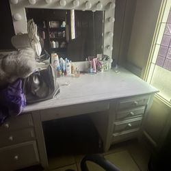 Stuff For Sale Message Me For Pricing 