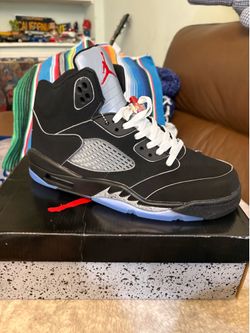 Jordan 5 “metallic  reimagined” Men’s Sz 11