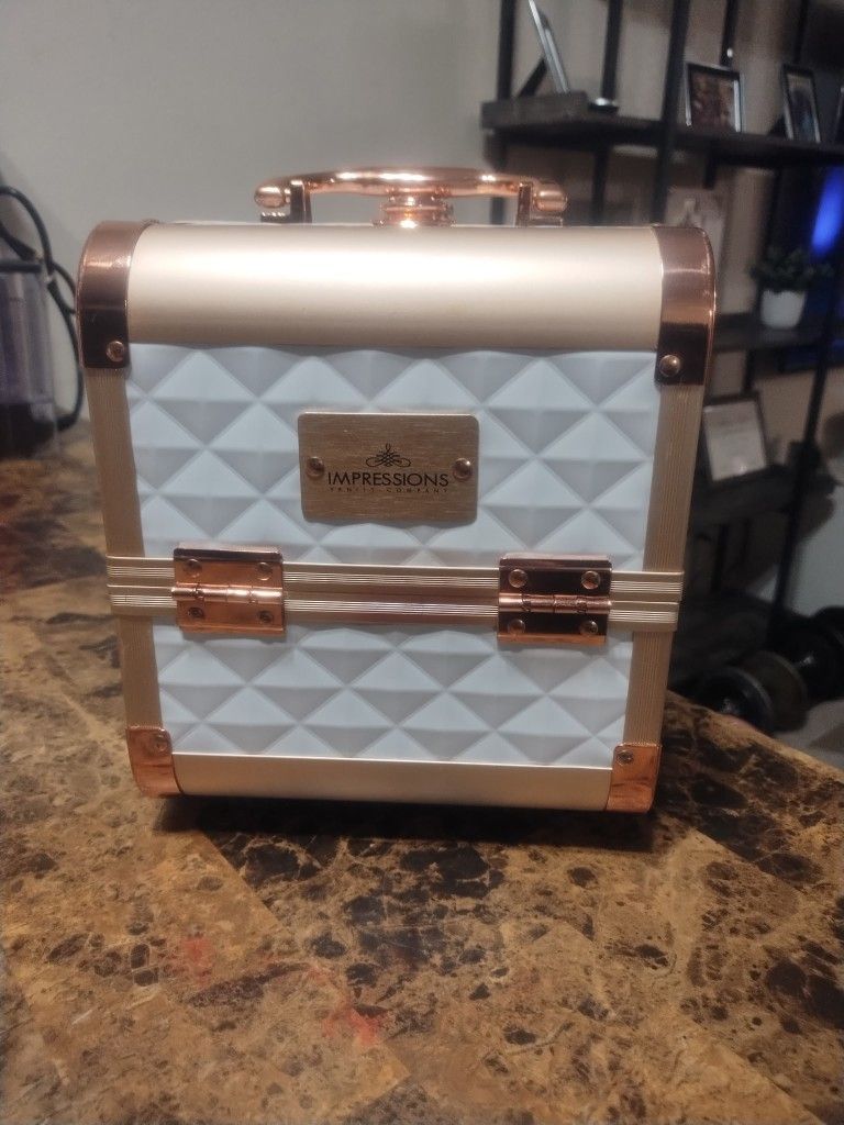 Impressions Vanity Makeup Case