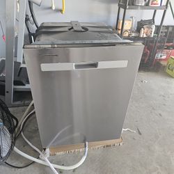 Whirlpool Eco Series dishwasher 