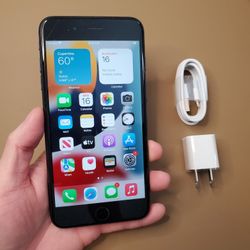 iPhone 7 Plus - UNLOCKED - Like New 