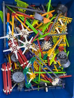 K’Nex education maker kit