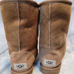 UGG Australia Boots, Size 8 Women's, Almost new! 