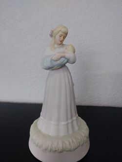 Mother/Daughter Figurine