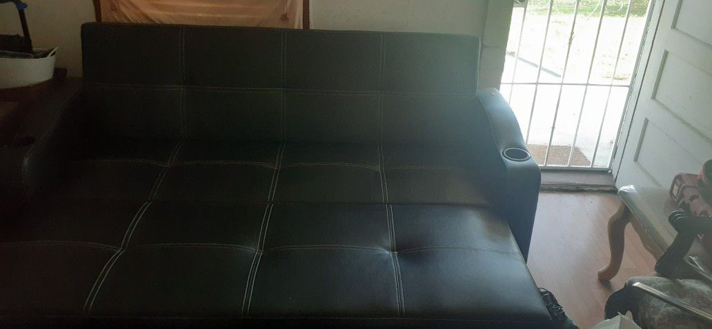 Leather Sofa /Pull Out Sofa Bed