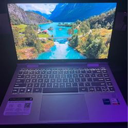 HP Envy 2-in-1 14” Full HD Touch Screen- Intel Core i7 13th generation-16GB RAM- 1TB SSD- Intel Iris- Natural Silver