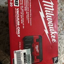 Milwaukee M18 Wet Dry Vacuum