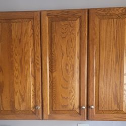 Wall Kitchen Cabinet Set - With Handles And Adjustable Hinges - Medium Oak