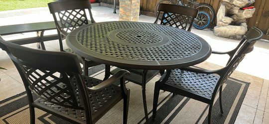 Patio set