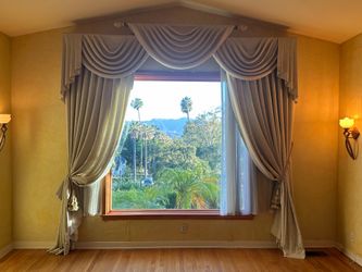 Elegant Custom Drapes & Valance