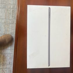 iPad 9th Gen Wi-Fi + Cellular