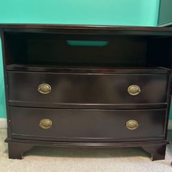 Bombay Company bow Front Chest