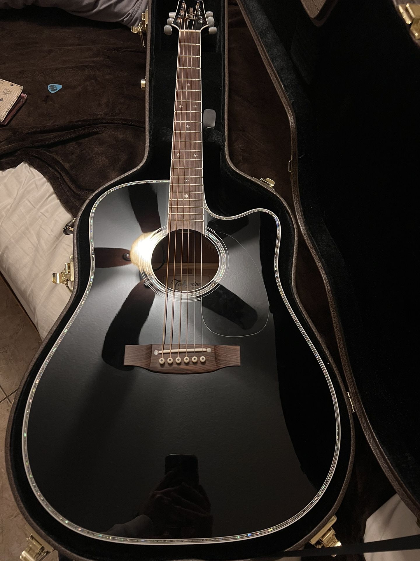 Takamine Deluxe 6 String