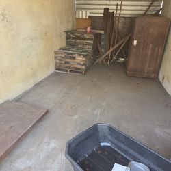 FREE - NEW OLD ASPHALT SHINGLES