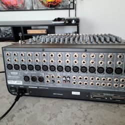 Mackie ONYX-1640 MIXER