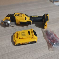 Brus Bless 3-Speed MAX XR Multi Tool (1) Battery $80 FIRM.