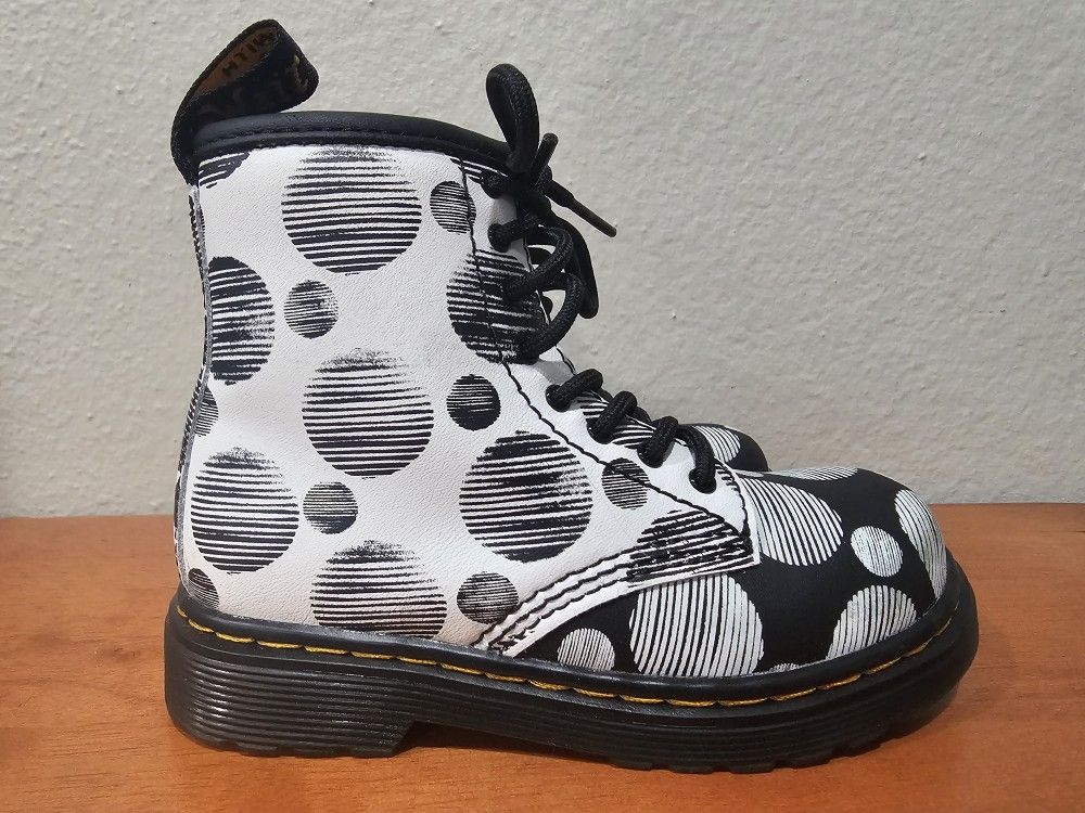 Dr. Martens 1460 T Black and White Youth Side Zip Boots Size 9 Used