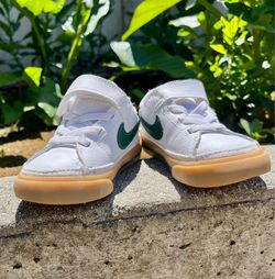 Size 7C - Nike Court Legacy - White/Gum Light Brown/Anthracite/Fir