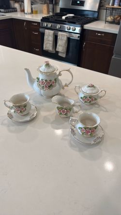 Porcelain tea set