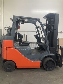 2019 Toyota Forklift 8000 LB CAP BOX CAR SPECIAL