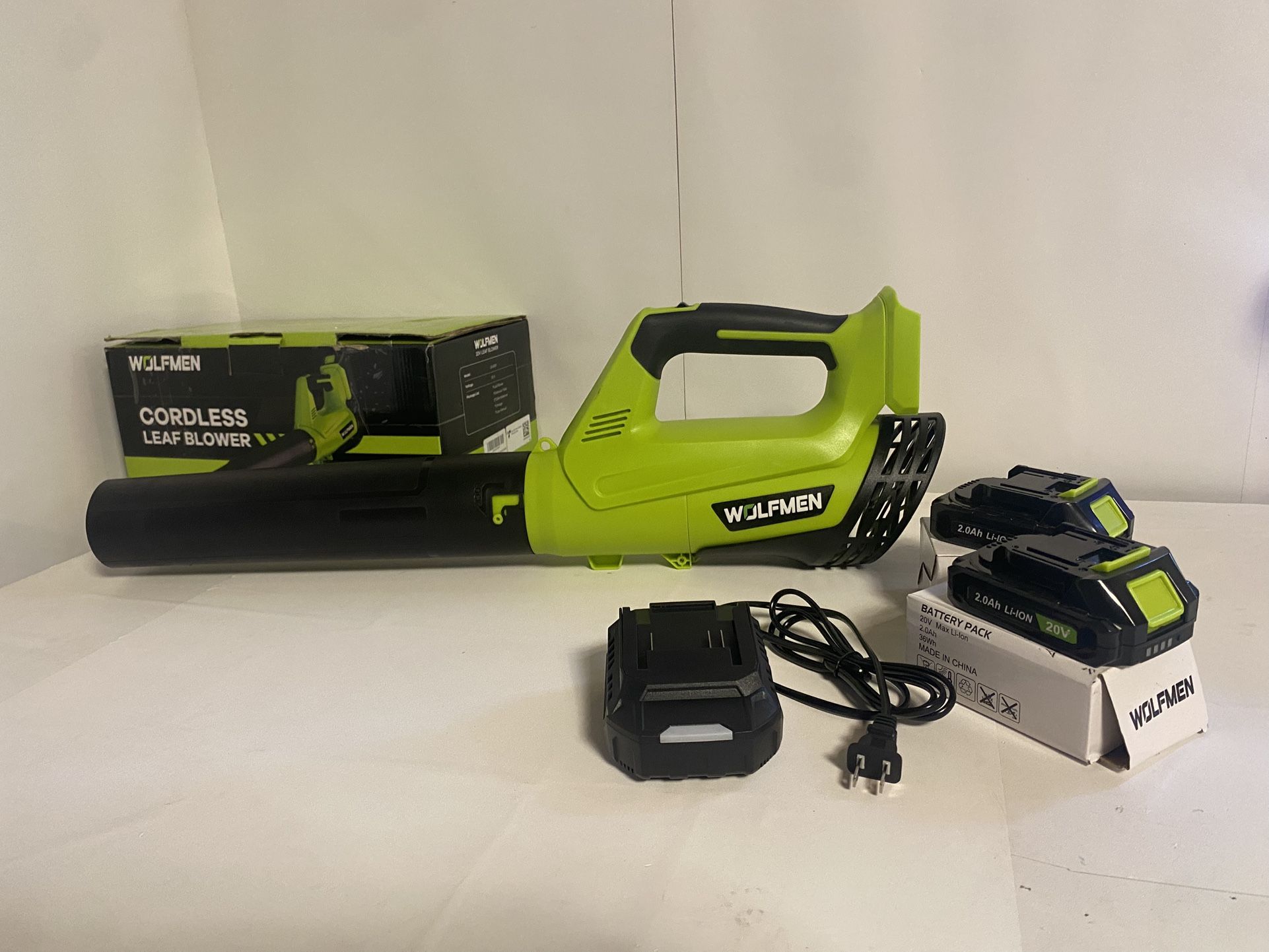 Leaf Blower, Electric Cordless Leaf Blower with 2 Batteries and Charger, 2 Speed Mode, Lightweight Cordless Blower for Blowing Leaves, Patio Cleaning,