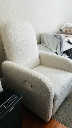 Delta Children Teddy Recliner Chair – Ivory