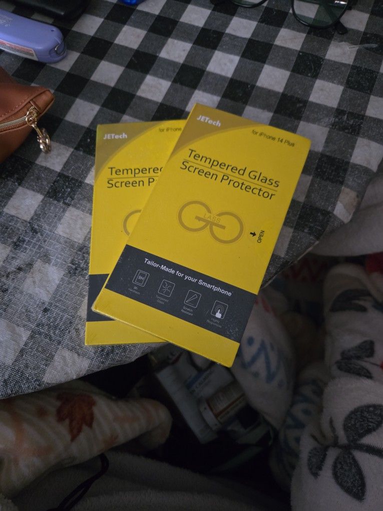 Tempered Glass Screen Protector  (2)