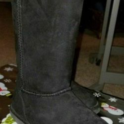 Beautiful Black Boots - Size Girls 1 -2