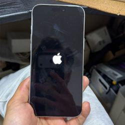 Silver iPhone 17 pro max 512gb