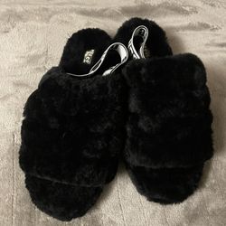 Black Uggs Slippers 