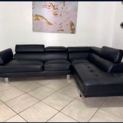 Sectional//Seccional