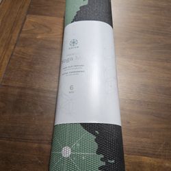 Gaiam Premium Yoga Mat - Luminary Green (6mm): Non-Slip PVC, Tree Pattern