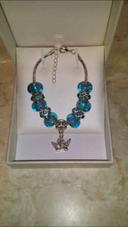 *~♥NeW SiLvEr ChArM BrAcElEt♥~*