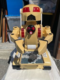 Rad 2.0 Toy Robot