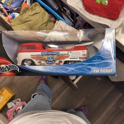 Vw DRAG BUS 1:18 SCALE